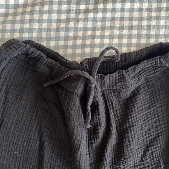 Black cotton gauze long wide leg crinkle cotton pant - Picture 4 of 6